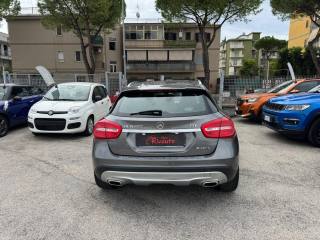 MERCEDES-BENZ GLA 200 usata, con Autoradio