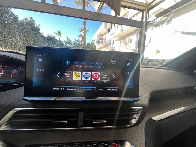 PEUGEOT 3008 usata, con Touch screen