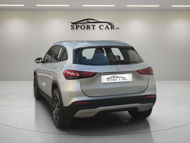 MERCEDES-BENZ GLA 180 usata, con Autoradio