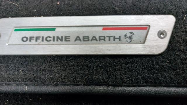ABARTH 695 usata, con Specchietti laterali elettrici