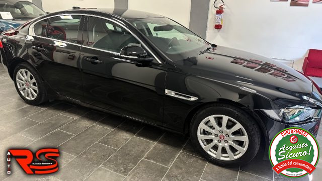 JAGUAR XE usata, con Alzacristalli elettrici