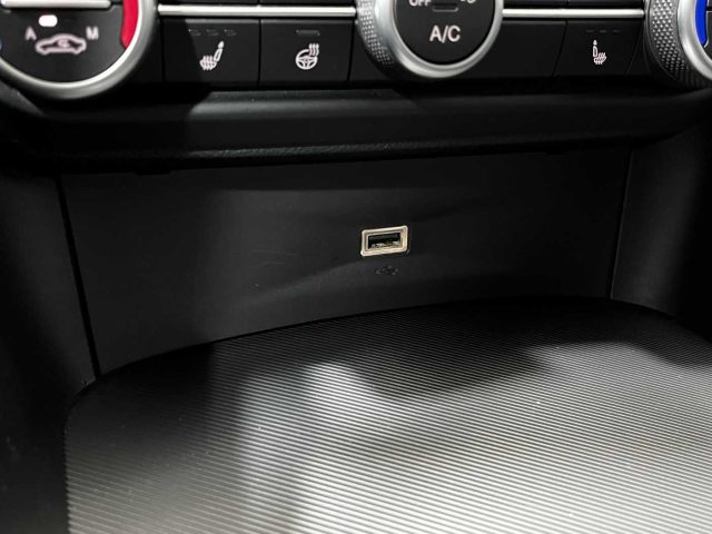 ALFA ROMEO Giulia usata, con Specchietti laterali elettrici