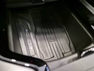 VOLKSWAGEN Passat usata, con Luci diurne LED