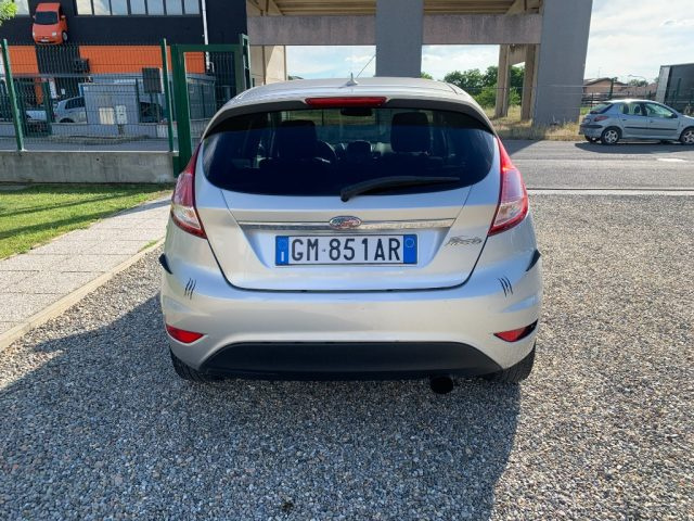 FORD Fiesta usata, con Autoradio