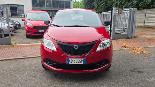 LANCIA Ypsilon usata, con Fendinebbia