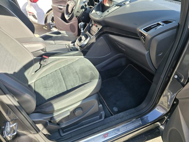 FORD Kuga usata, con Sensori di parcheggio posteriori