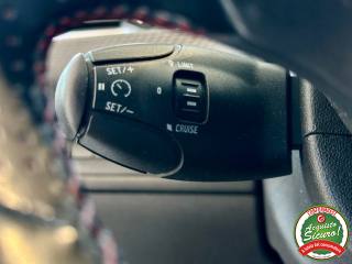 PEUGEOT 2008 usata, con Touch screen