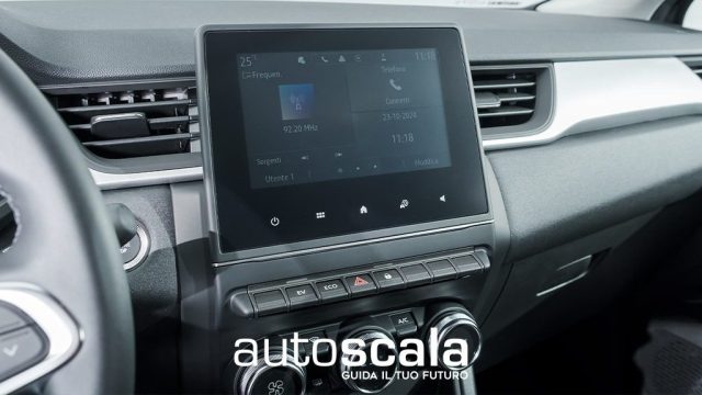 RENAULT Captur usata, con Touch screen