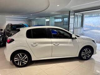 PEUGEOT 208 usata, con Airbag laterali