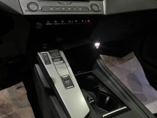 PEUGEOT 308 usata, con Fari LED