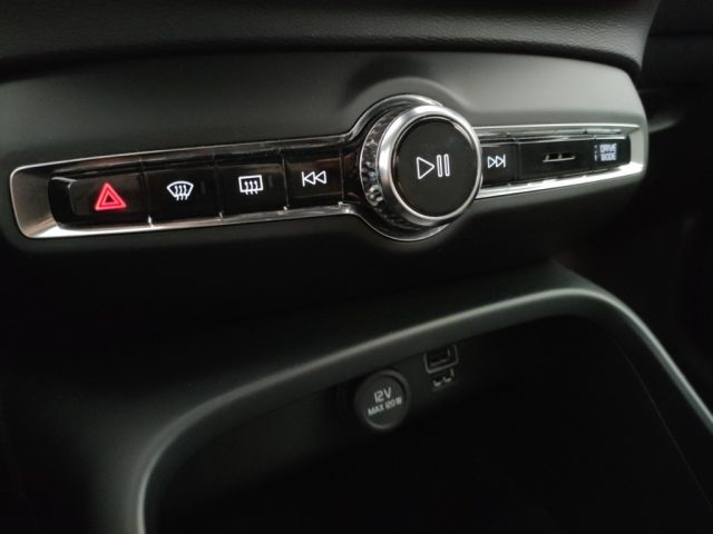 VOLVO XC40 usata, con Sedile posteriore sdoppiato