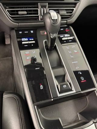 PORSCHE Macan usata, con Controllo trazione
