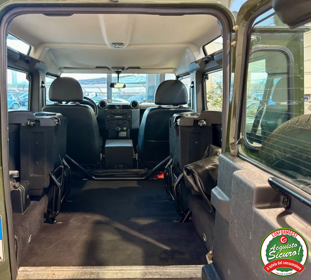 LAND ROVER Defender usata 23