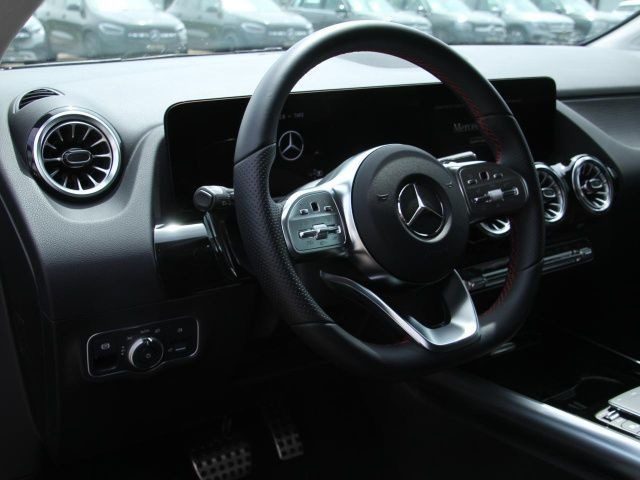 MERCEDES-BENZ GLA 220 usata, con Climatizzatore