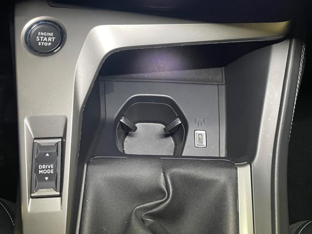 PEUGEOT 308 usata, con Sedile posteriore sdoppiato