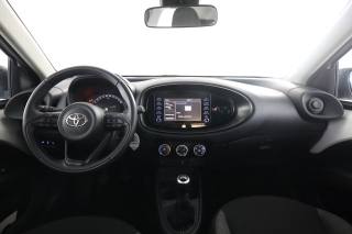 TOYOTA Aygo X usata 10