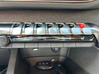 PEUGEOT 3008 usata, con Interni in pelle