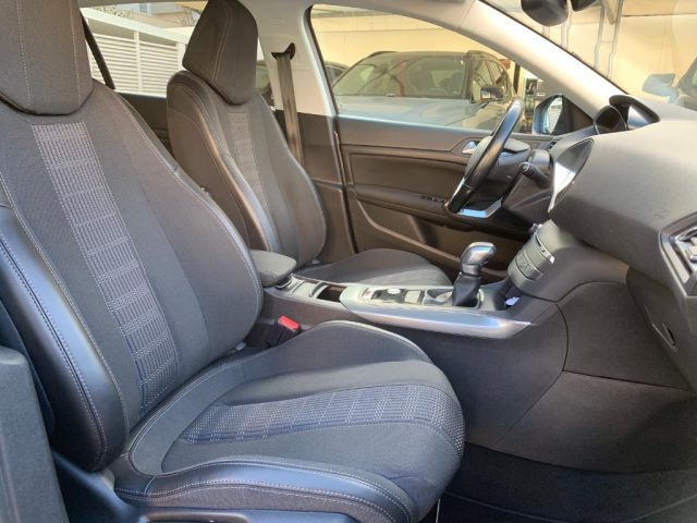 PEUGEOT 308 usata, con Airbag laterali