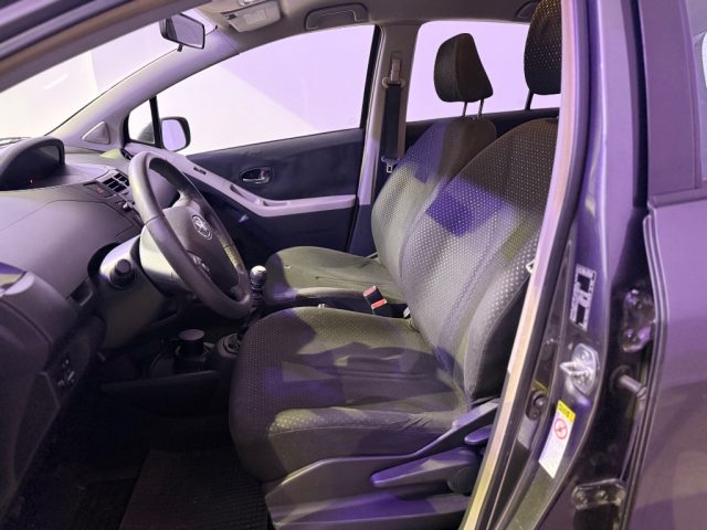 TOYOTA Yaris usata 5