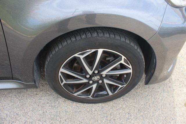TOYOTA Yaris usata, con Autoradio digitale