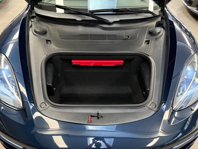 PORSCHE Cayman usata, con Leve al volante