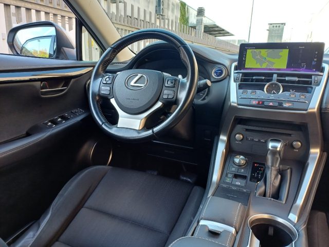 LEXUS NX 300 usata, con Cronologia tagliandi
