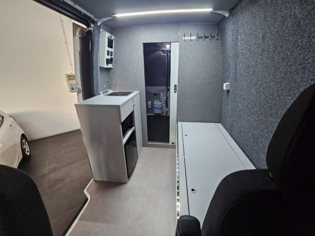 IVECO Daily usata, con Bluetooth