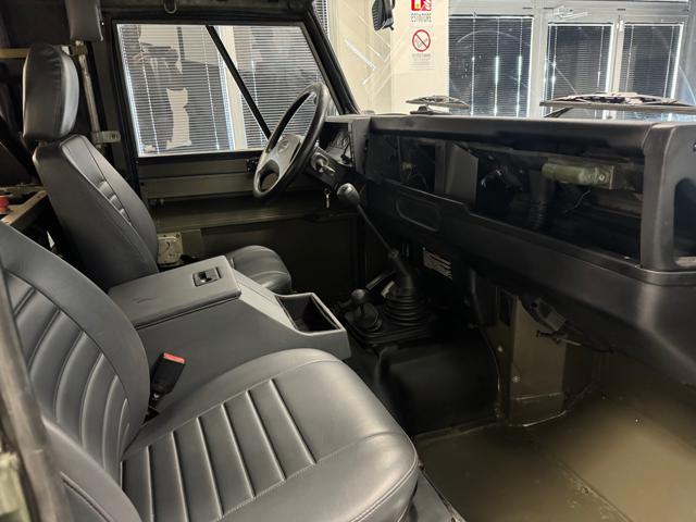 LAND ROVER Defender usata 9