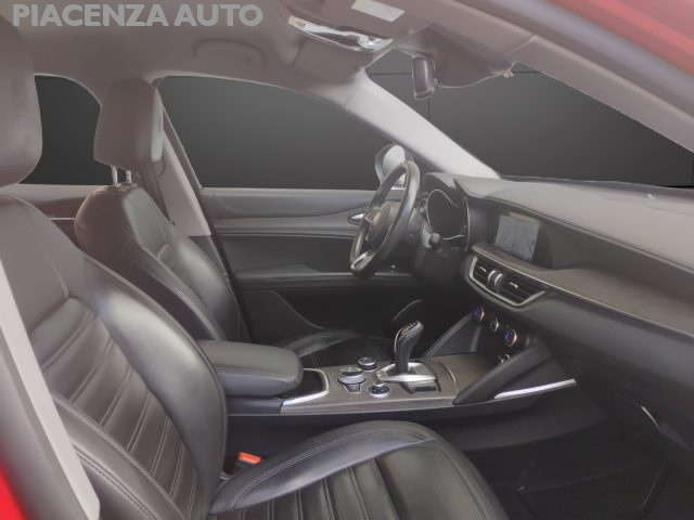 ALFA ROMEO Stelvio usata, con Controllo automatico clima