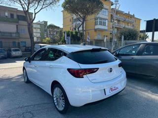 OPEL Astra usata, con Controllo automatico clima
