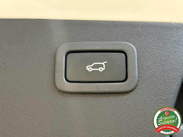 JAGUAR E-Pace usata, con Portellone posteriore elettrico