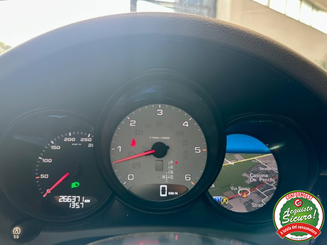 PORSCHE Macan usata, con Park Distance Control