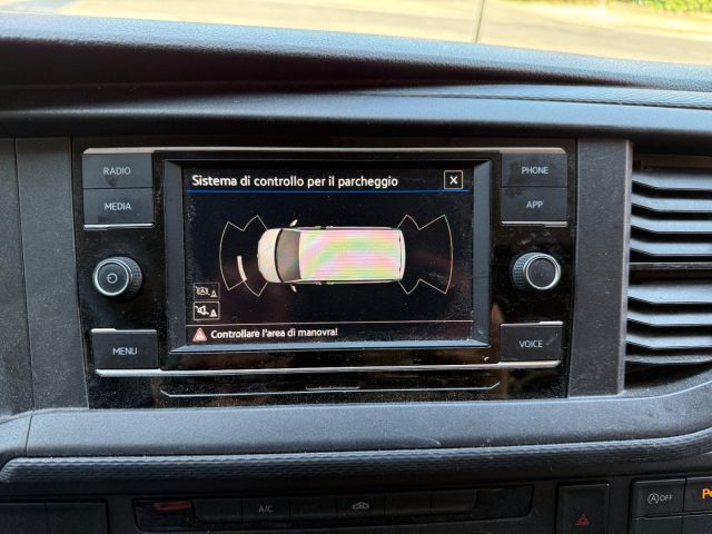 VOLKSWAGEN Transporter usata, con Touch screen