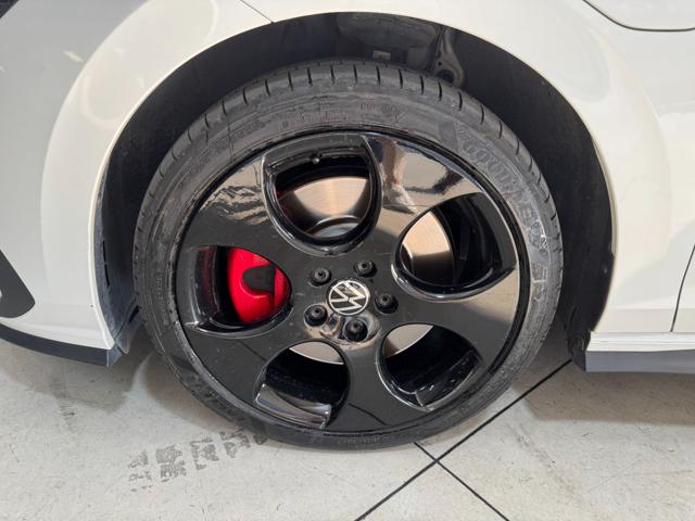 VOLKSWAGEN Golf usata, con Autoradio
