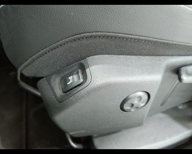 OPEL Grandland X usata, con Riconoscimento dei segnali stradali