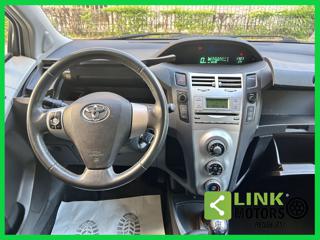 TOYOTA Yaris usata, con Isofix