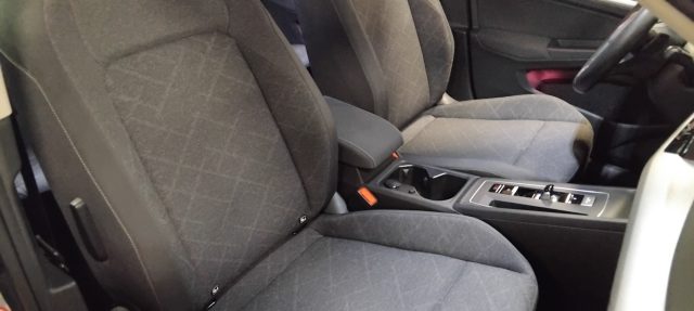 VOLKSWAGEN Golf usata, con Fari LED