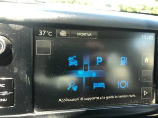PEUGEOT 2008 usata, con Airbag testa