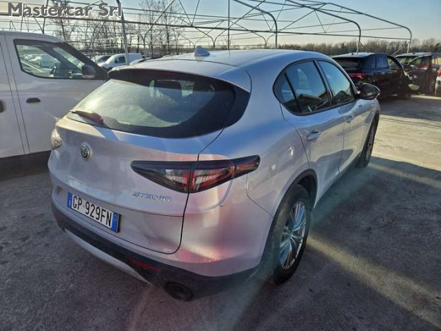 ALFA ROMEO Stelvio usata, con Alzacristalli elettrici