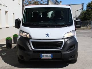 PEUGEOT Boxer usata, con Airbag