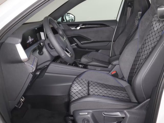 VOLKSWAGEN Tayron usata, con Fari LED