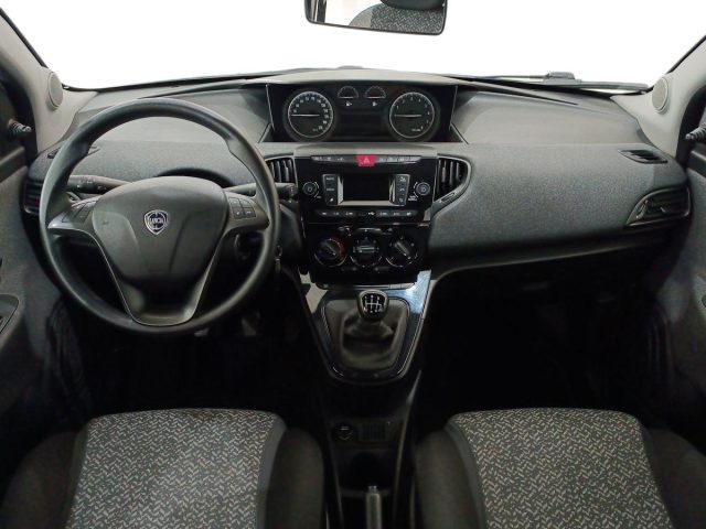 LANCIA Ypsilon usata, con ESP