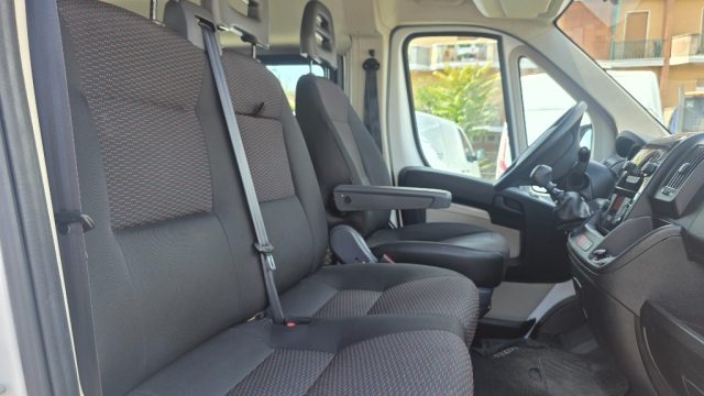 PEUGEOT Boxer usata, con Vivavoce