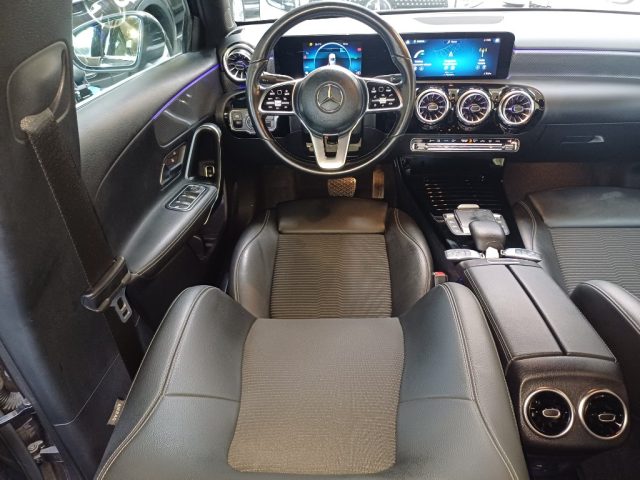 MERCEDES-BENZ A 220 usata, con Cronologia tagliandi