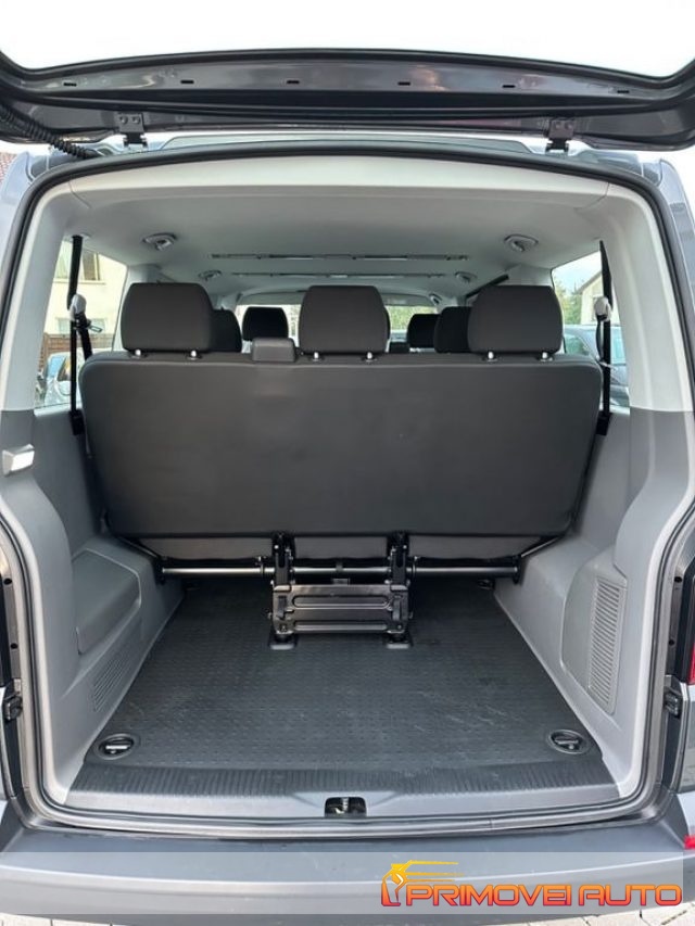 VOLKSWAGEN Caravelle usata, con Servosterzo