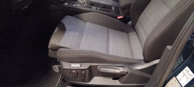 VOLKSWAGEN Passat Variant usata, con Bracciolo