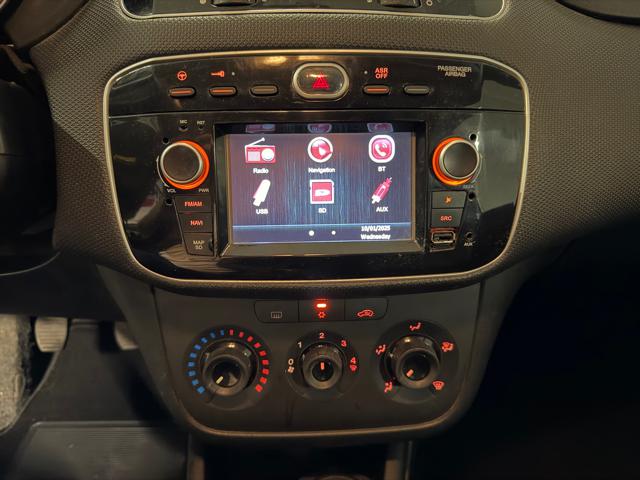 FIAT Punto usata, con Autoradio digitale