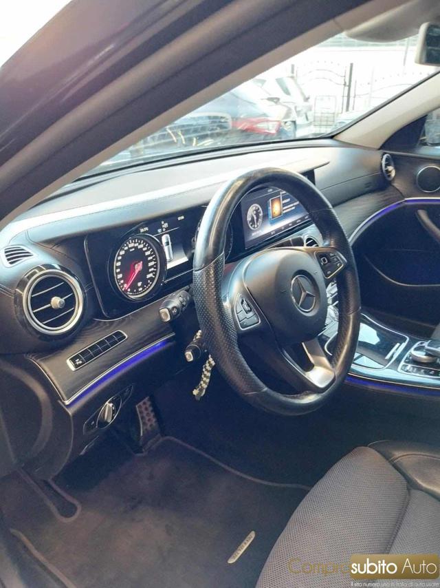 MERCEDES-BENZ E 220 usata, con Interni in pelle