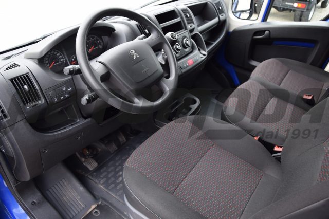 PEUGEOT Boxer usata, con Autoradio digitale