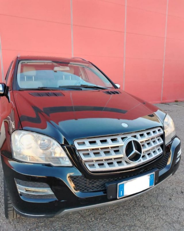 MERCEDES-BENZ ML 320 usata, con Airbag
